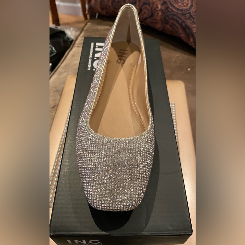 INC sparkly champagne flats, s 8